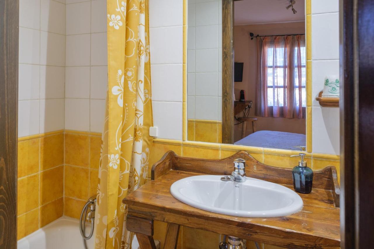El Rincon De Andrea Habitaciones Biescas  Εξωτερικό φωτογραφία